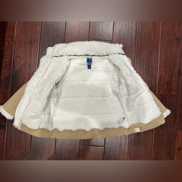 Old navy 5T Sherpa lined Fleece coat - Picture 2 of 4